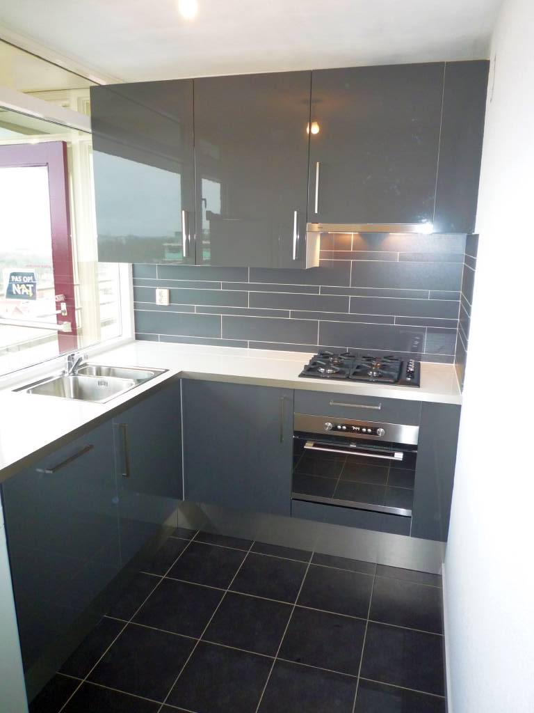 Grijze keuken wit blad – atumre.com